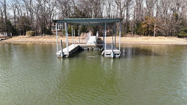 586 Clubhouse Drive, Corsicana, TX 75109