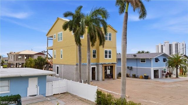 140 Bahia VIA, Fort Myers Beach, FL 33931