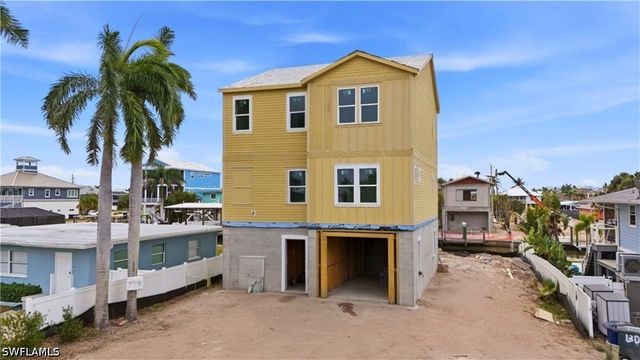 140 Bahia VIA, Fort Myers Beach, FL 33931