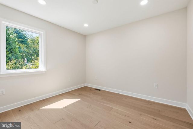 13132 MANOR DR, Mt Airy, MD 21771
