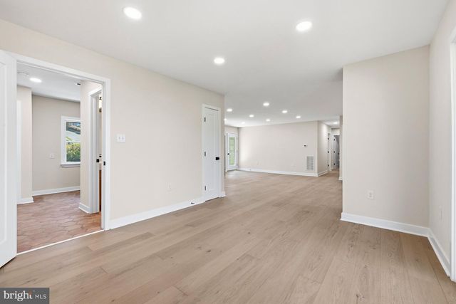 13132 MANOR DR, Mt Airy, MD 21771