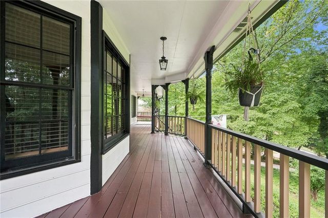 10870 Shallowford Road, Roswell, GA 30075