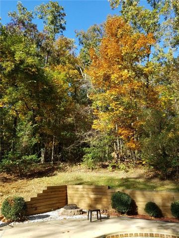 10870 Shallowford Road, Roswell, GA 30075