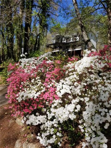 10870 Shallowford Road, Roswell, GA 30075