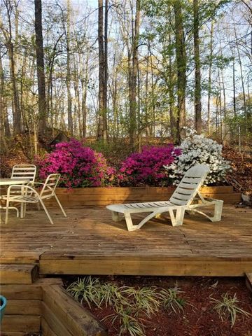 10870 Shallowford Road, Roswell, GA 30075