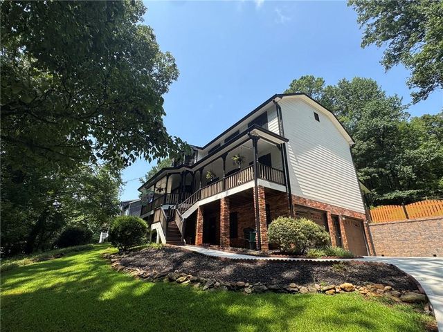 10870 Shallowford Road, Roswell, GA 30075