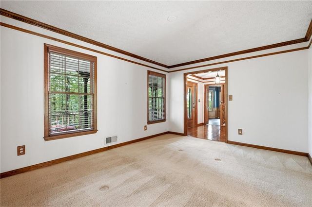 10870 Shallowford Road, Roswell, GA 30075