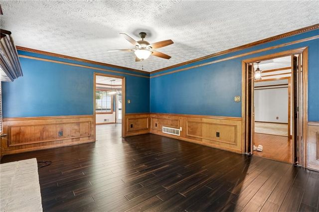 10870 Shallowford Road, Roswell, GA 30075