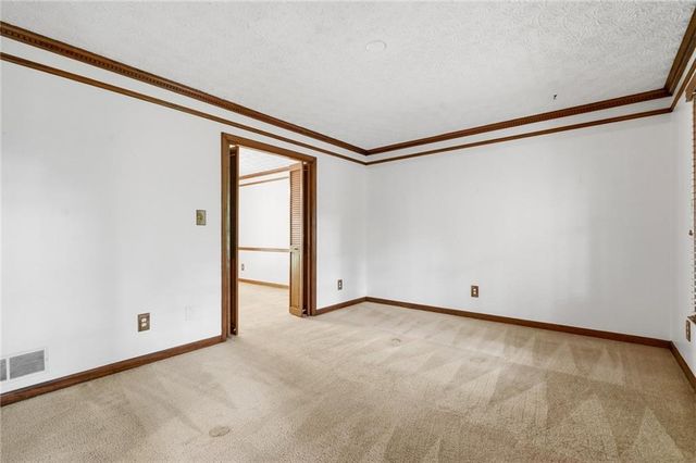 10870 Shallowford Road, Roswell, GA 30075