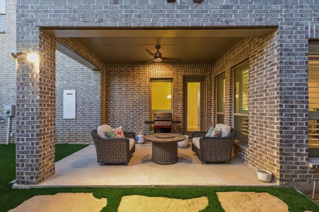 2232 Royal Crescent Drive N, Flower Mound, TX 75028