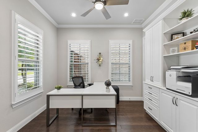 2232 Royal Crescent Drive N, Flower Mound, TX 75028