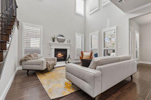 2232 Royal Crescent Drive N, Flower Mound, TX 75028