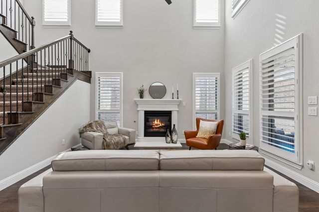 2232 Royal Crescent Drive N, Flower Mound, TX 75028