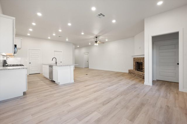 7004 56th Street, Lubbock, TX 79407