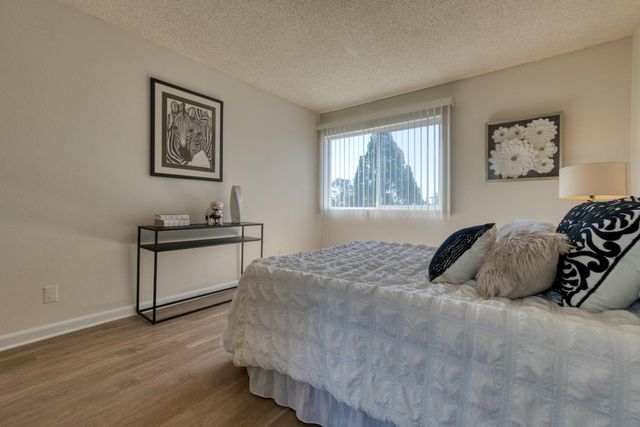 376 Imperial Way 315, Daly City, CA 94015