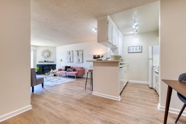 376 Imperial Way 315, Daly City, CA 94015