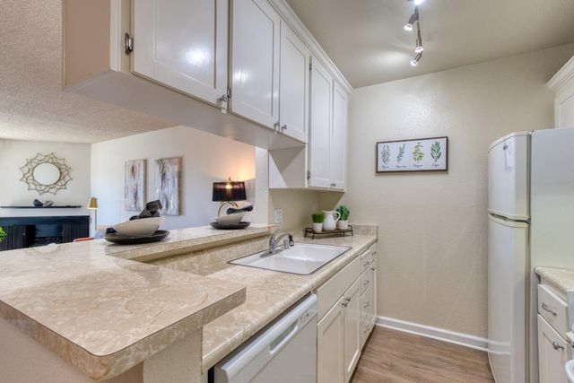 376 Imperial Way 315, Daly City, CA 94015