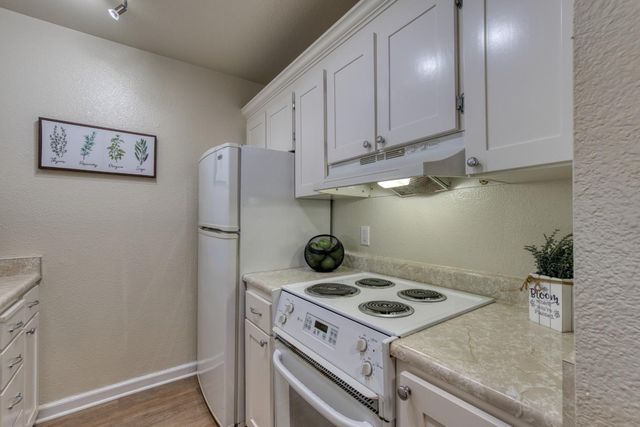 376 Imperial Way 315, Daly City, CA 94015
