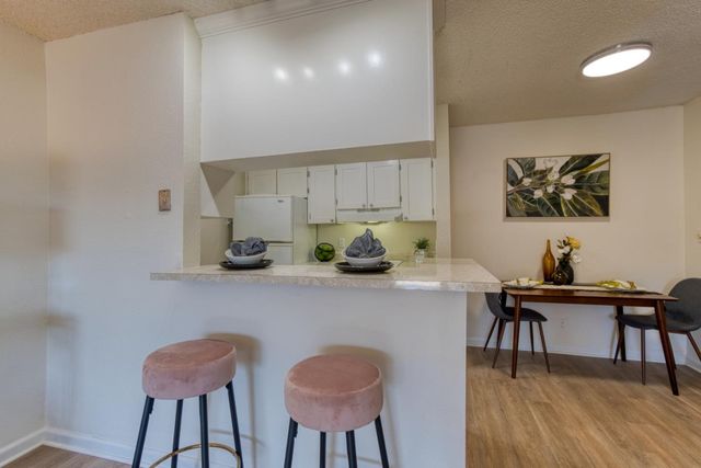 376 Imperial Way 315, Daly City, CA 94015