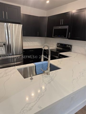 15069 SW 9th Way 0, Miami, FL 33194