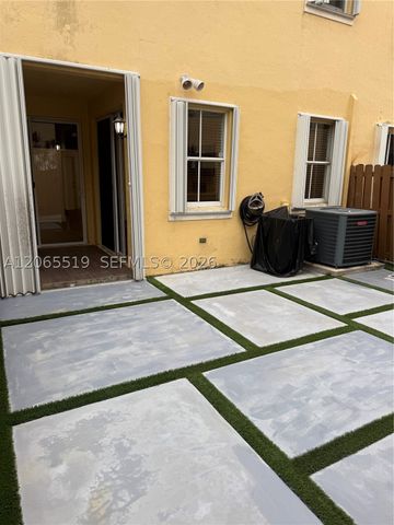 15069 SW 9th Way 0, Miami, FL 33194