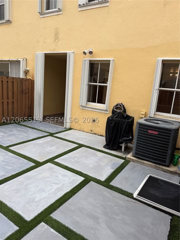 15069 SW 9th Way 0, Miami, FL 33194