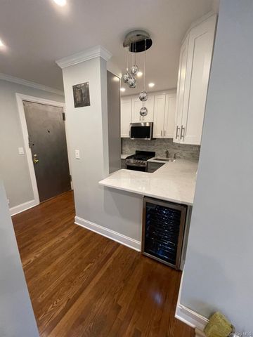 5730 Mosholu Avenue 3G, Bronx, NY 10471