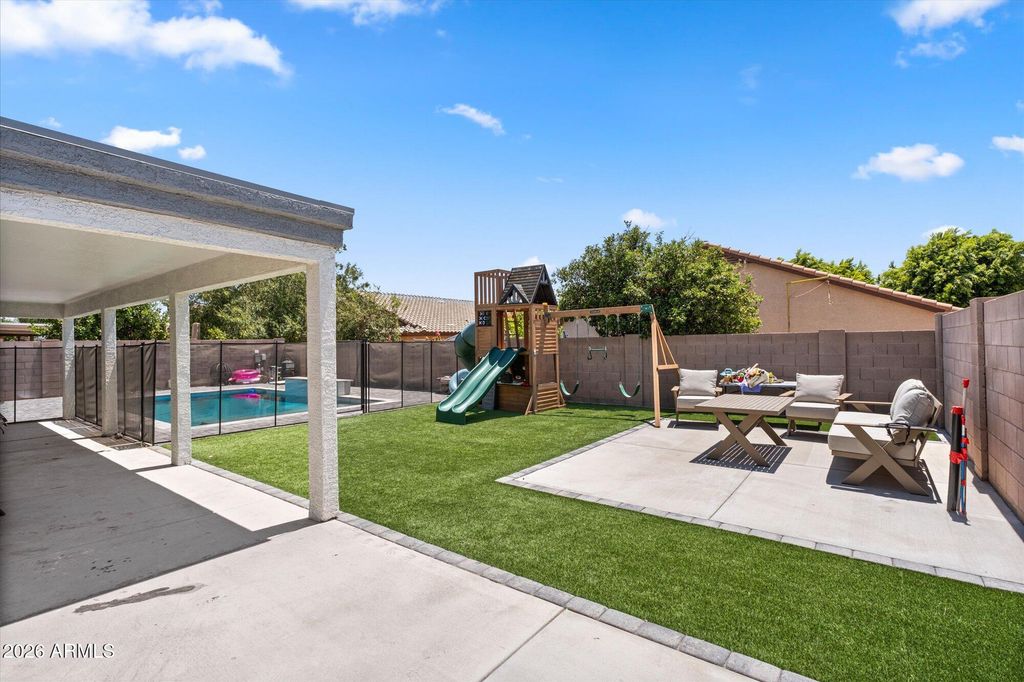 10427 E DIAMOND Avenue, Mesa, AZ 85208 — photo 2