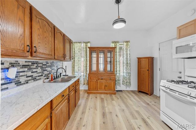 2411 Benton, Granite City, IL 62040