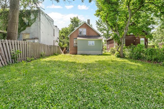 2411 Benton, Granite City, IL 62040