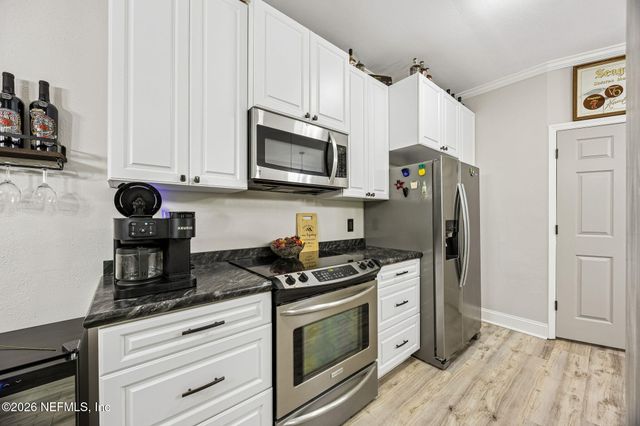 7800 POINT MEADOWS Drive 413, Jacksonville, FL 32256