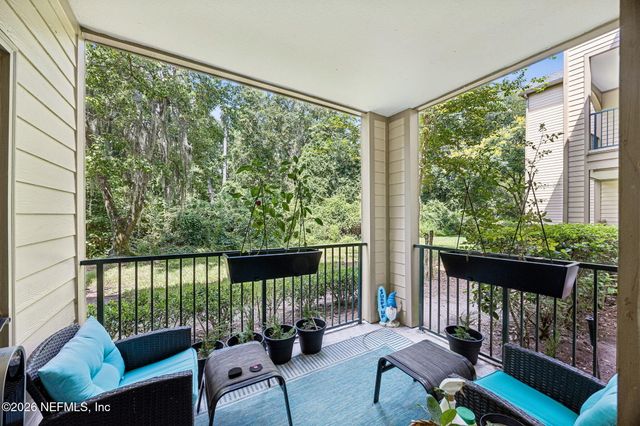 7800 POINT MEADOWS Drive 413, Jacksonville, FL 32256