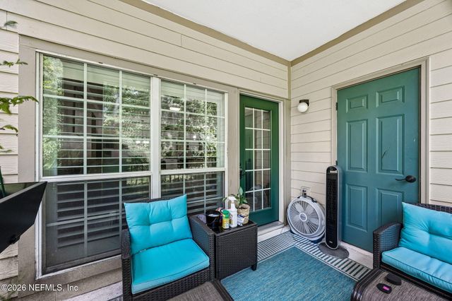 7800 POINT MEADOWS Drive 413, Jacksonville, FL 32256