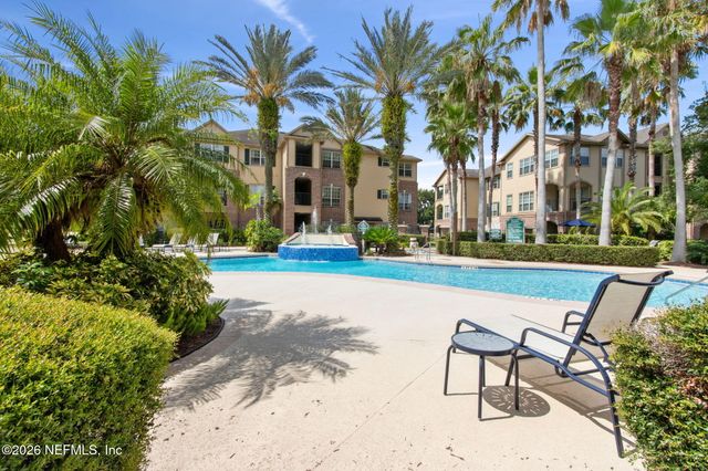 7800 POINT MEADOWS Drive 413, Jacksonville, FL 32256