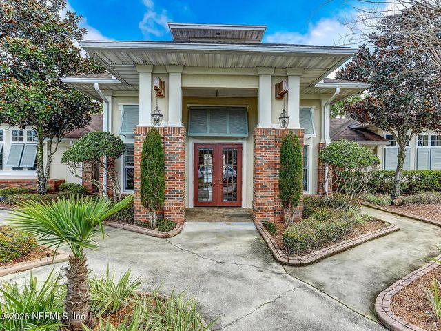 7800 POINT MEADOWS Drive 413, Jacksonville, FL 32256