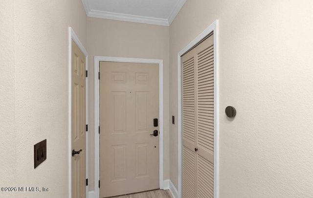 7800 POINT MEADOWS Drive 413, Jacksonville, FL 32256