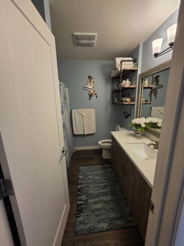 65 S Mountain Avenue, Ashland, OR 97520