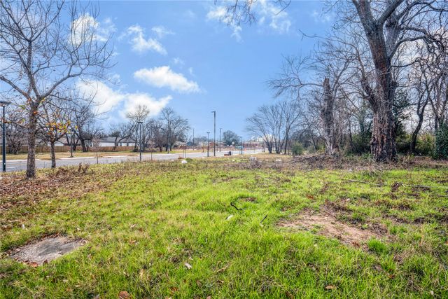 2525 Saint Clair Drive, Dallas, TX 75215