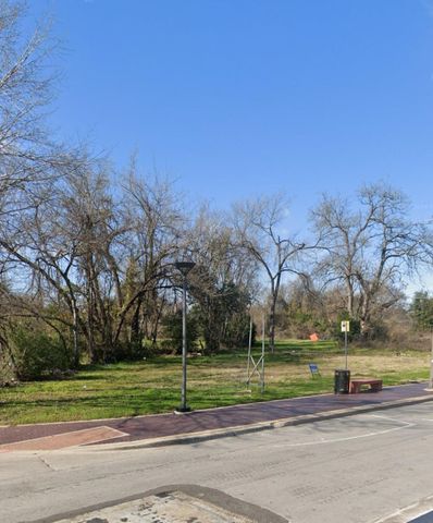 2525 Saint Clair Drive, Dallas, TX 75215