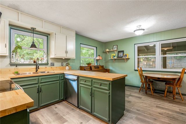 6 Redditch Lane, Bella Vista, AR 72714