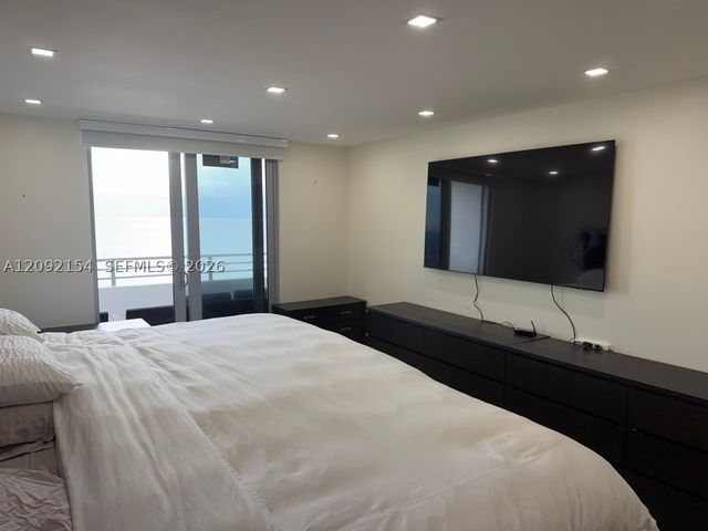 5555 Collins Ave 14G, Miami Beach, FL 33140