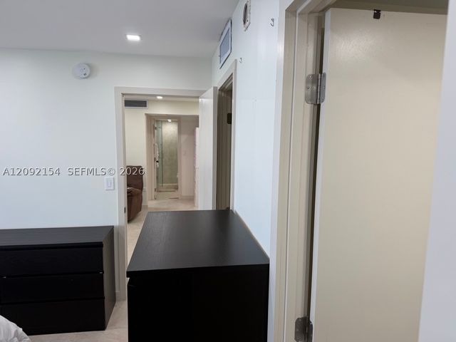5555 Collins Ave 14G, Miami Beach, FL 33140