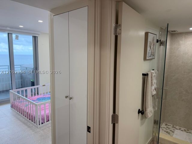 5555 Collins Ave 14G, Miami Beach, FL 33140