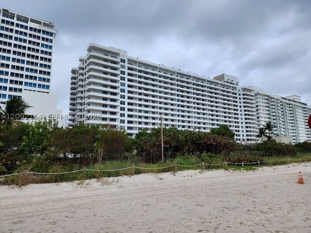 5555 Collins Ave 14G, Miami Beach, FL 33140