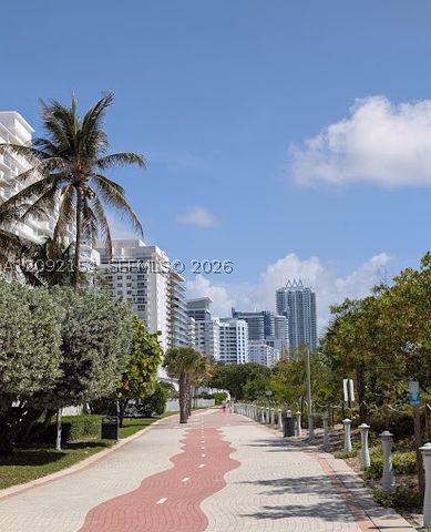 5555 Collins Ave 14G, Miami Beach, FL 33140