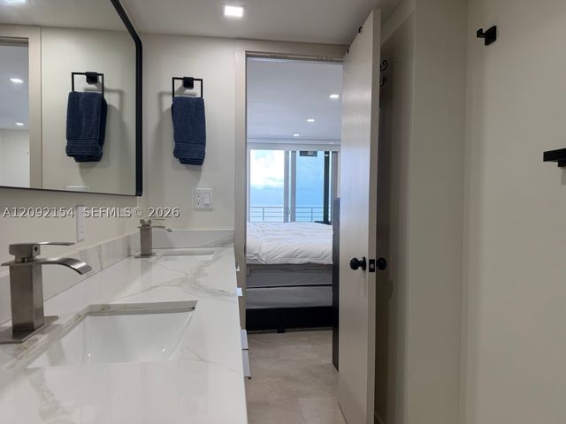 5555 Collins Ave 14G, Miami Beach, FL 33140