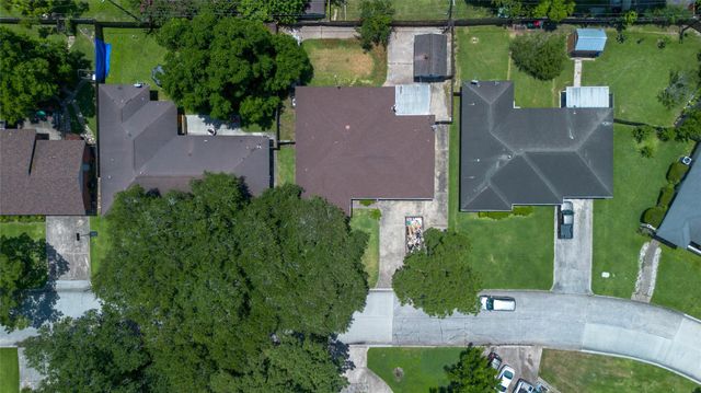 903 Elmwood Drive, Baytown, TX 77520