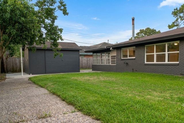 903 Elmwood Drive, Baytown, TX 77520