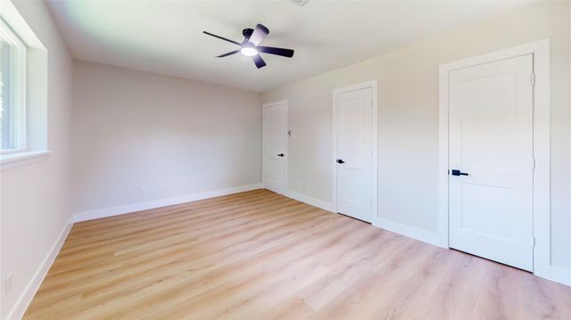 903 Elmwood Drive, Baytown, TX 77520