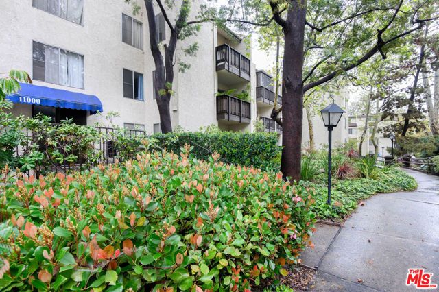 11201 Summertime Lane 201, Culver City, CA 90230